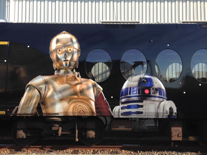 Illustration for article titled All Aboard Japan's Star Wars: The Force Awakens Train